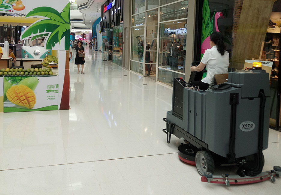 江西大型清潔設(shè)備多功能洗地機(jī)和電動(dòng)<a href=http://www.join-team.cn target=_blank class=infotextkey>掃地車生產(chǎn)廠</a>